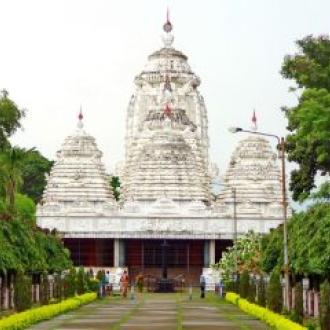 Laxminarayan Mandir at Therubali